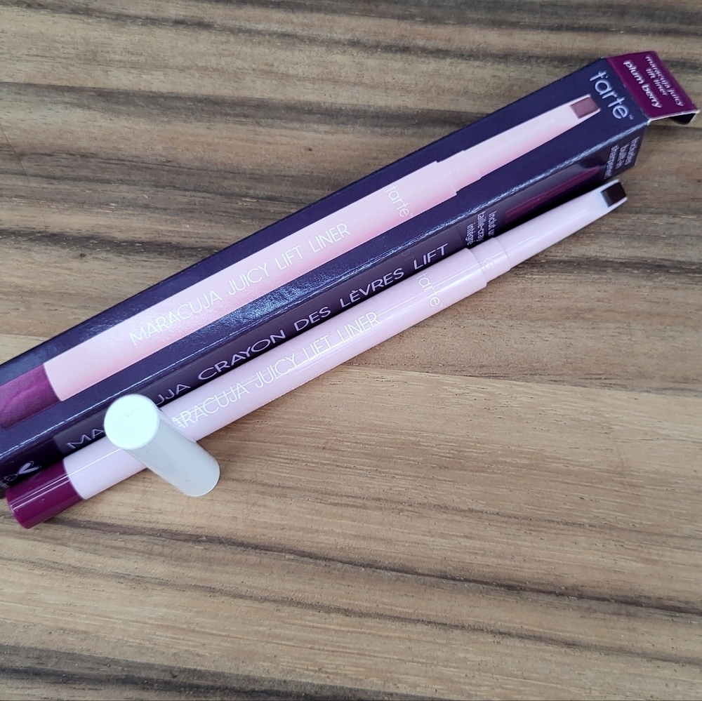 Tarte Maracuja Juicy Lift Liner: Plum Berry, Full Size, NIB